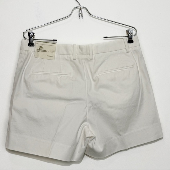 GAP 4” Weekend Downtown Khaki Shorts by GAP NWT Quiet Luxury, White size 6 - Picture 4 of 7